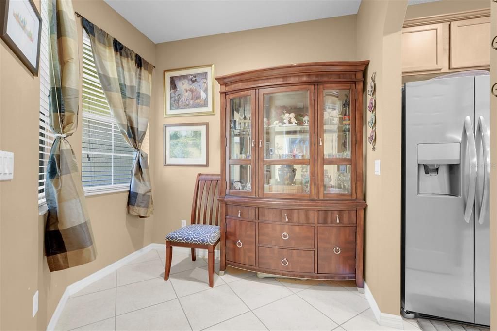 For Sale: $350,000 (3 beds, 2 baths, 1502 Square Feet)