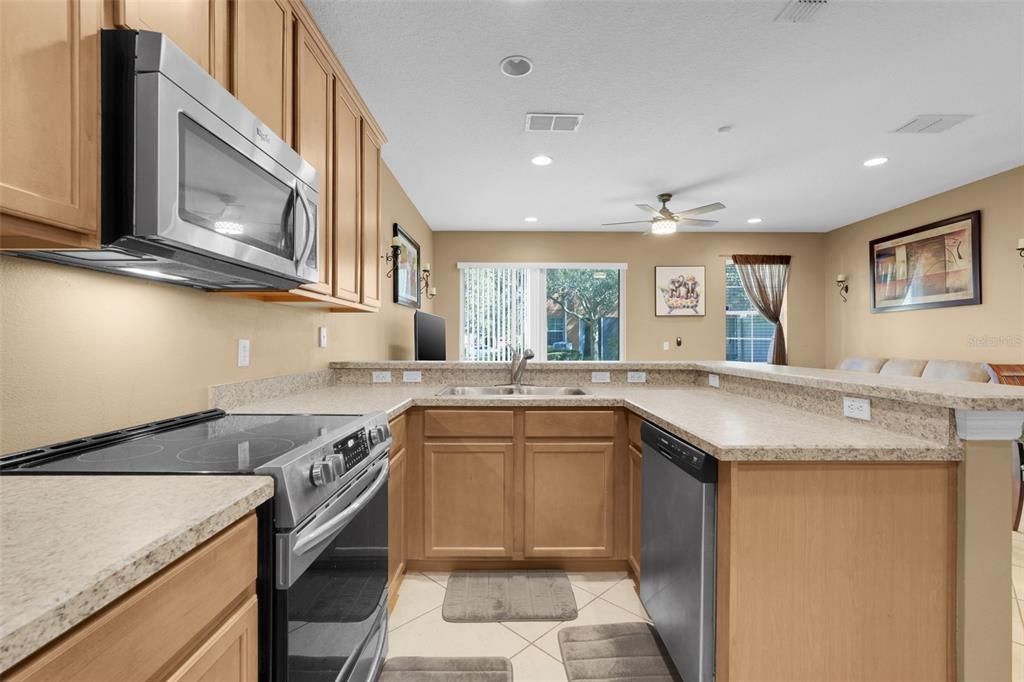 For Sale: $350,000 (3 beds, 2 baths, 1502 Square Feet)