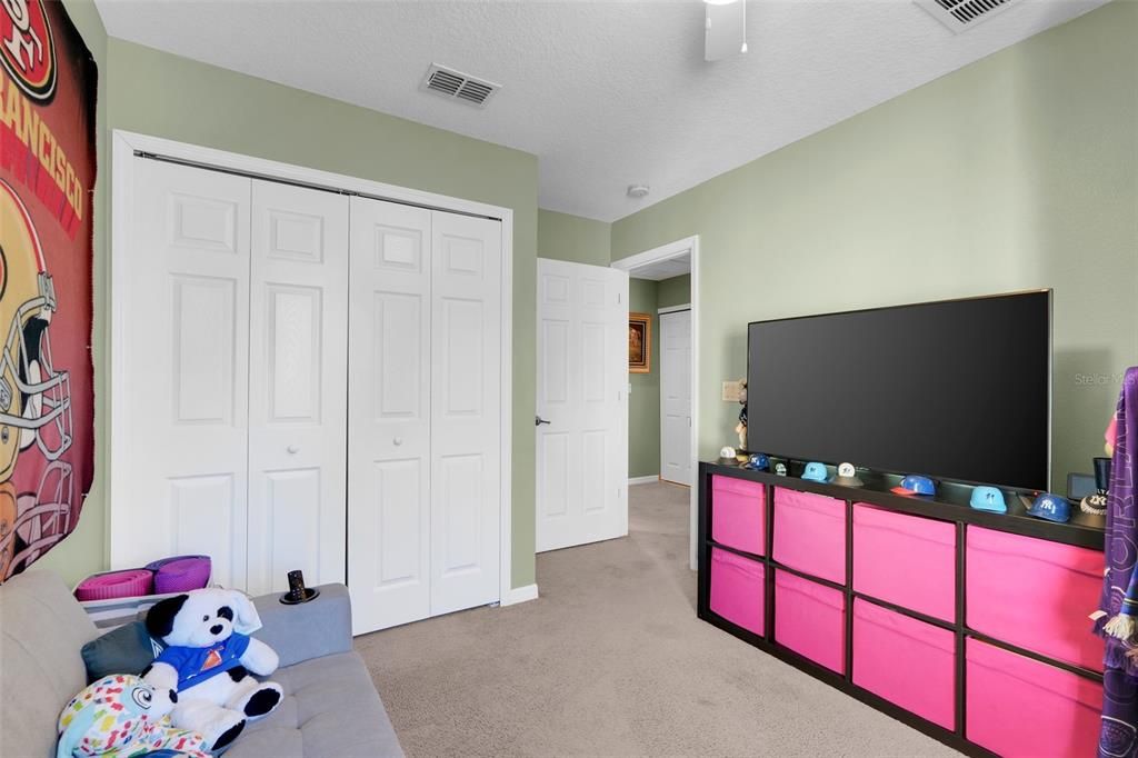 For Sale: $350,000 (3 beds, 2 baths, 1502 Square Feet)