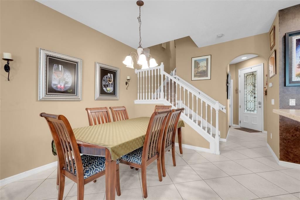 For Sale: $350,000 (3 beds, 2 baths, 1502 Square Feet)