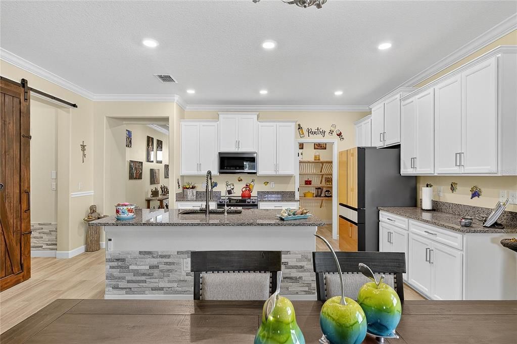 En Venta: $459,900 (3 camas, 2 baños, 2128 Pies cuadrados)