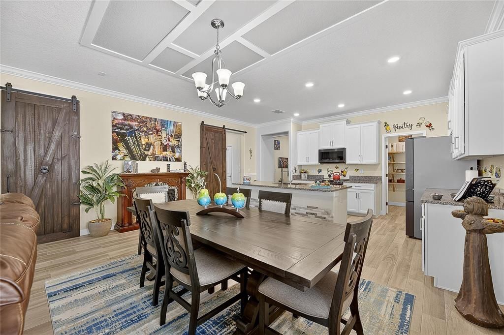 En Venta: $459,900 (3 camas, 2 baños, 2128 Pies cuadrados)