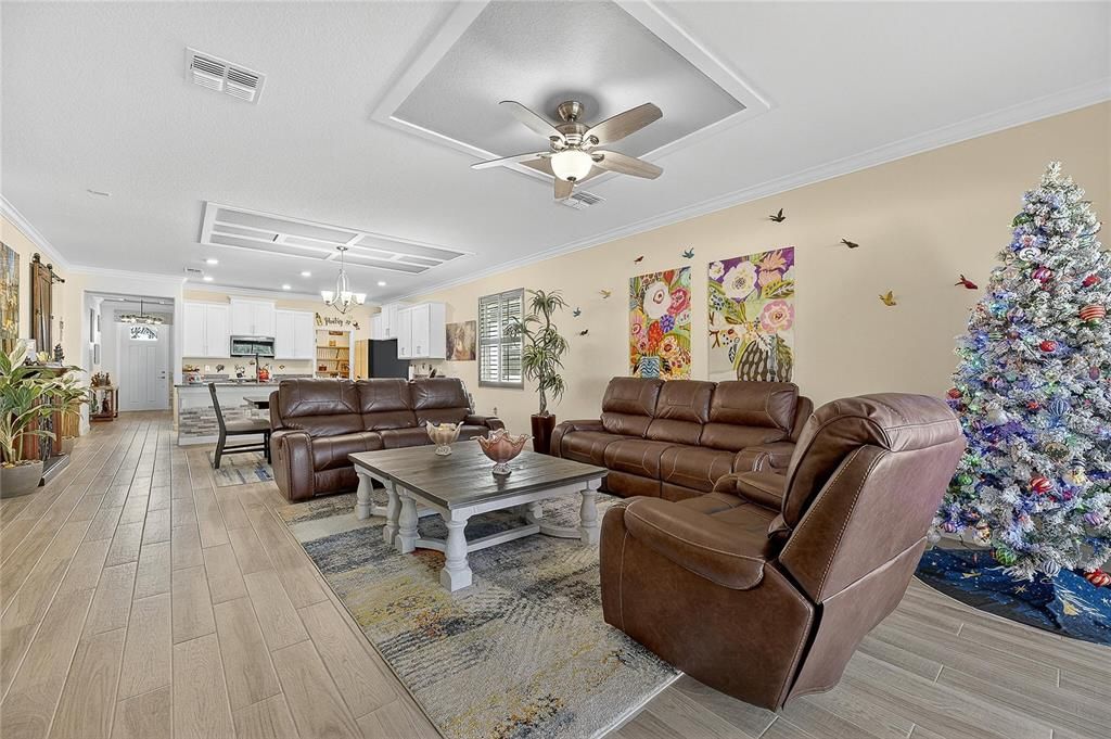 En Venta: $459,900 (3 camas, 2 baños, 2128 Pies cuadrados)