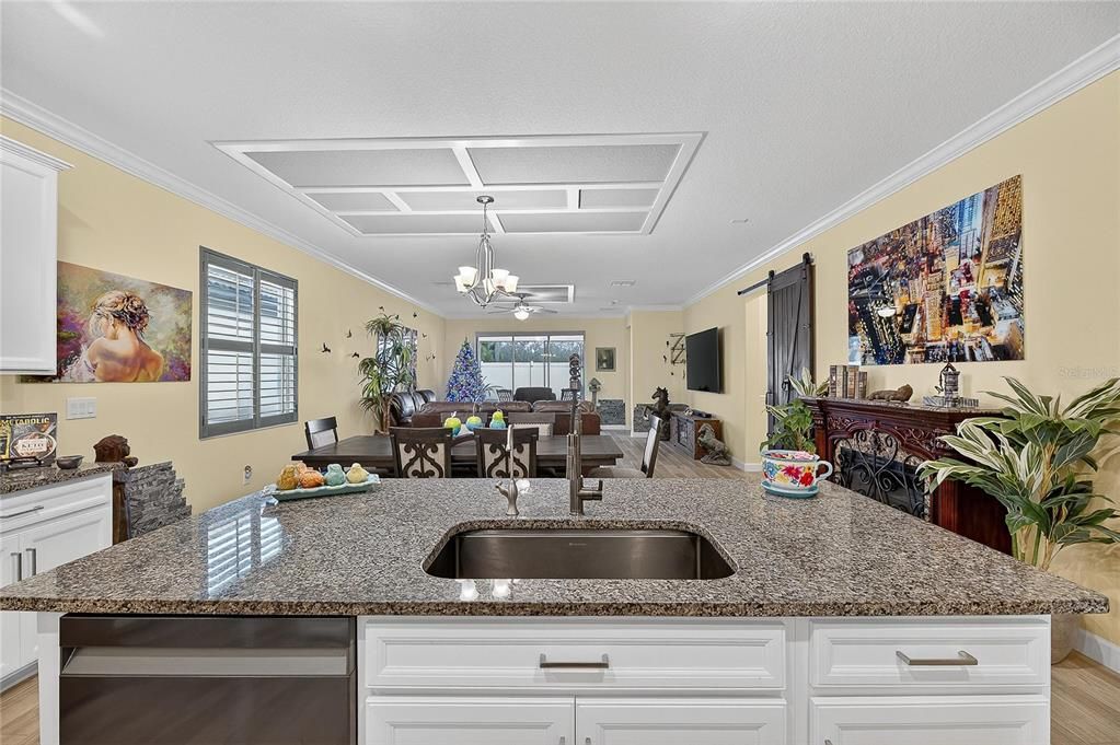 En Venta: $459,900 (3 camas, 2 baños, 2128 Pies cuadrados)