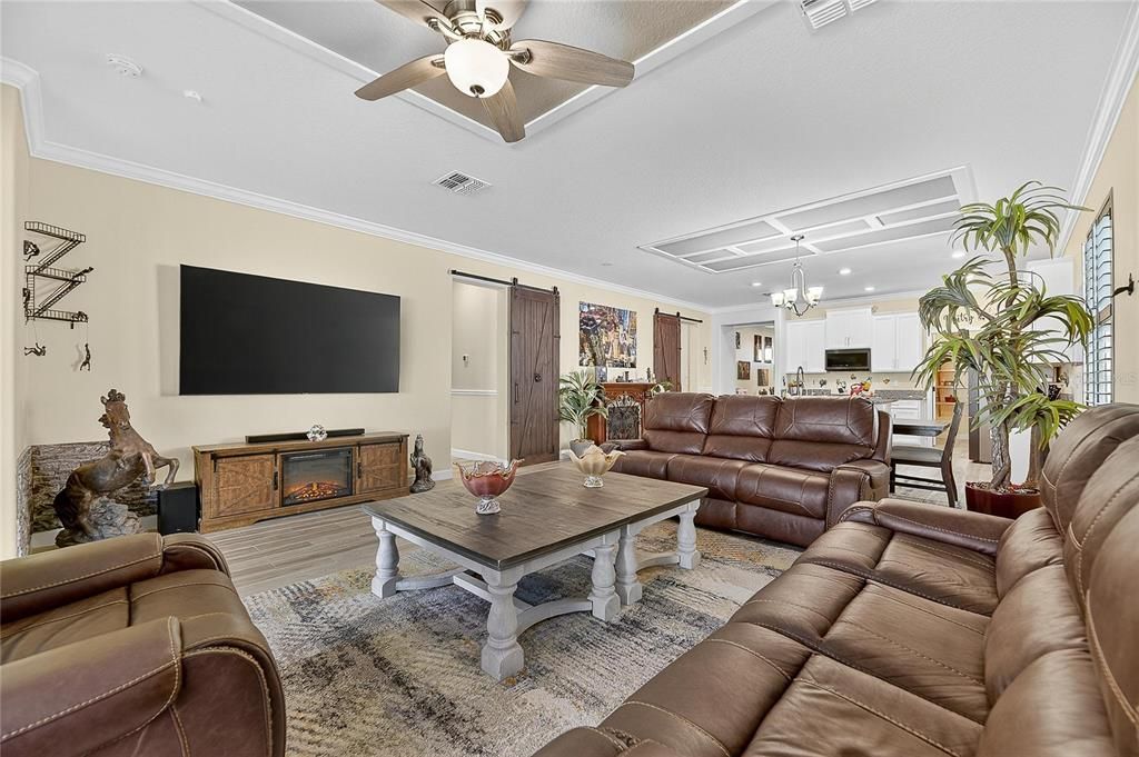 En Venta: $459,900 (3 camas, 2 baños, 2128 Pies cuadrados)