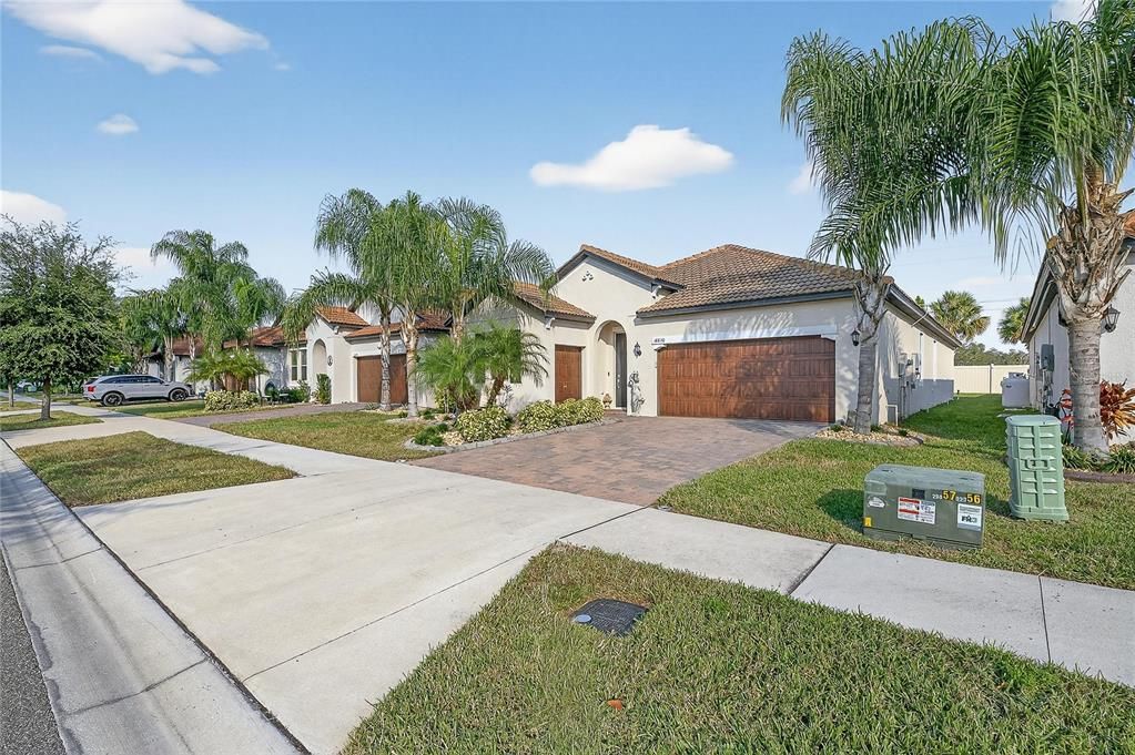 En Venta: $459,900 (3 camas, 2 baños, 2128 Pies cuadrados)