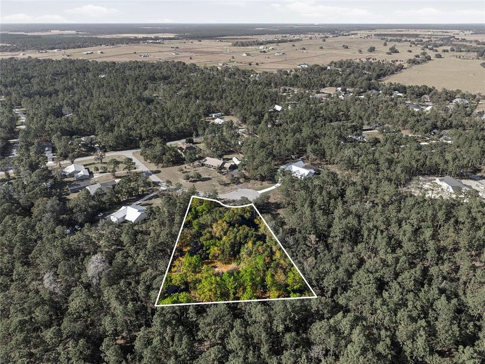 На продажу: $149,900 (1.13 acres)