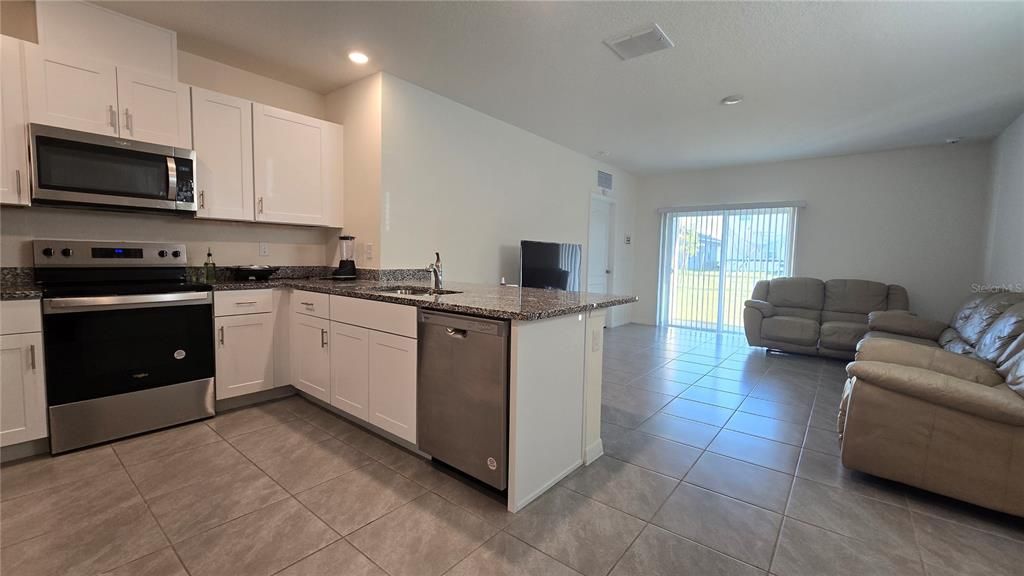 En Renta: $2,450 (3 camas, 2 baños, 1516 Pies cuadrados)