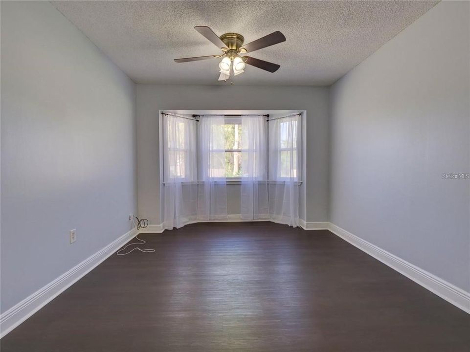 For Rent: $2,150 (3 beds, 2 baths, 1314 Square Feet)