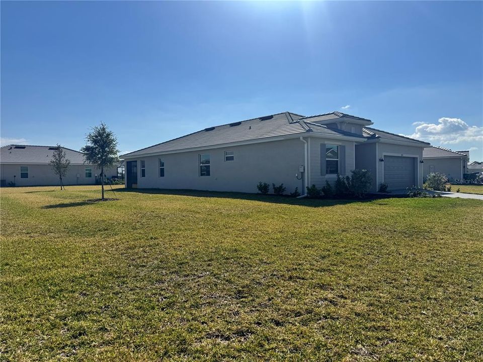 For Sale: $344,147 (3 beds, 3 baths, 2177 Square Feet)