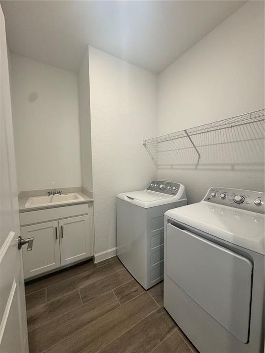 For Sale: $344,147 (3 beds, 3 baths, 2177 Square Feet)