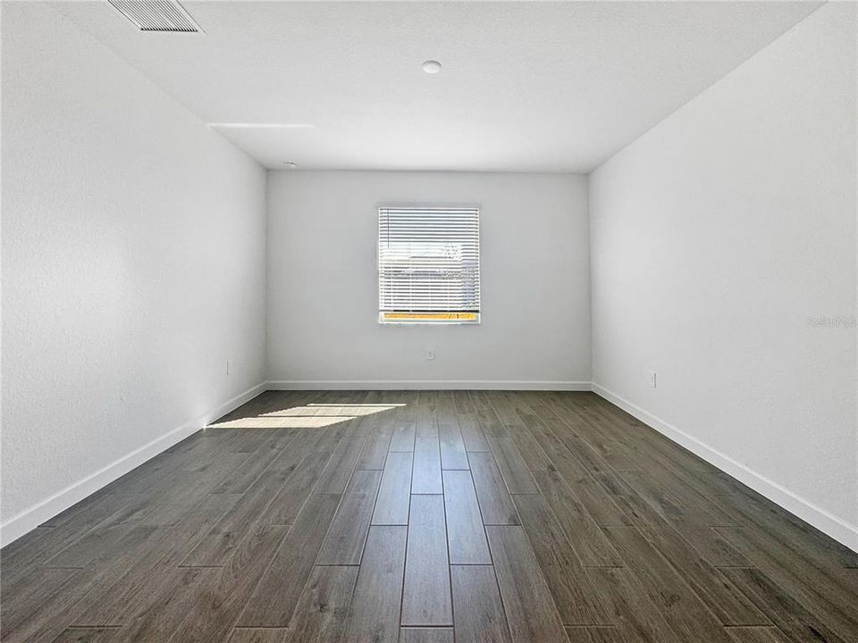 For Sale: $344,147 (3 beds, 3 baths, 2177 Square Feet)