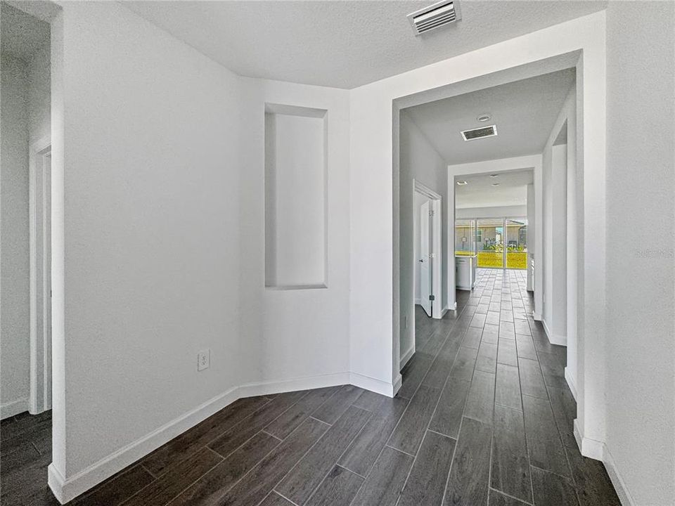 For Sale: $344,147 (3 beds, 3 baths, 2177 Square Feet)