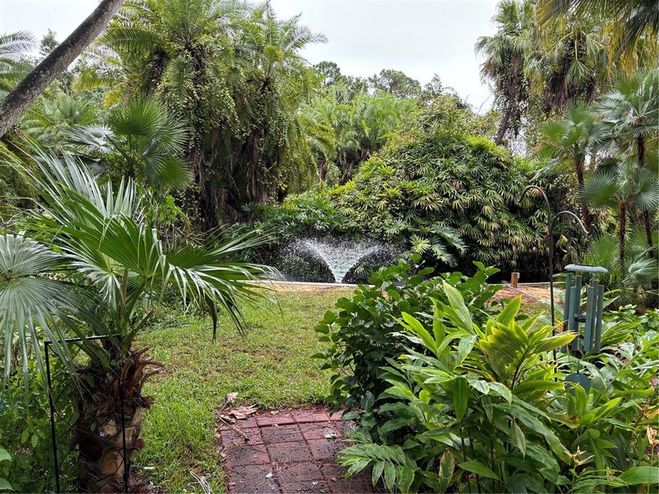 待售: $115,000 (2 贝兹, 2 浴室, 1378 平方英尺)