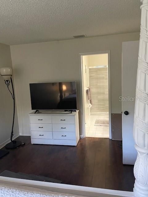 待售: $115,000 (2 贝兹, 2 浴室, 1378 平方英尺)