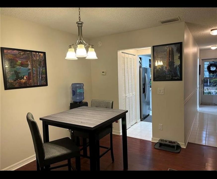 待售: $115,000 (2 贝兹, 2 浴室, 1378 平方英尺)