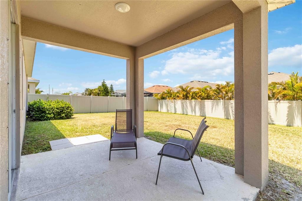 На продажу: $350,000 (4 спален, 2 ванн, 1850 Квадратных фут)