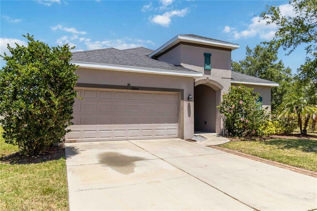 На продажу: $350,000 (4 спален, 2 ванн, 1850 Квадратных фут)