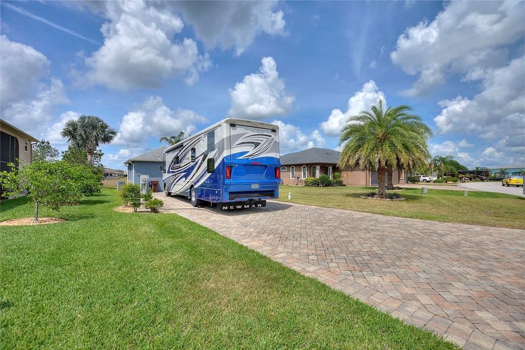 待售: $249,900 (0 贝兹, 1 浴室, 480 平方英尺)