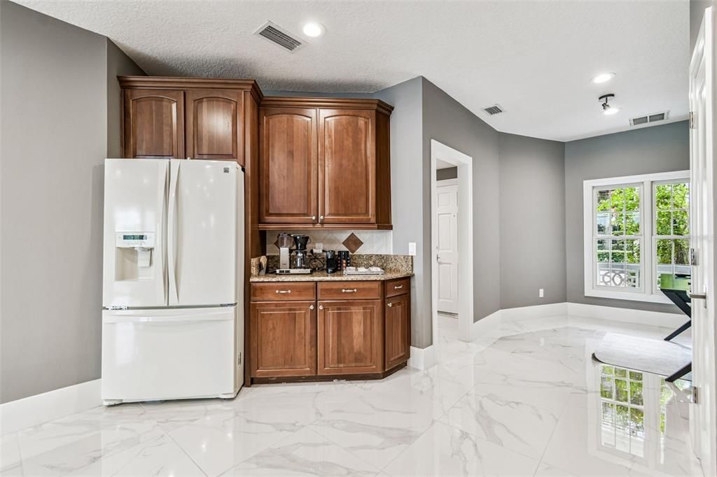 For Rent: $5,995 (3 beds, 3 baths, 2636 Square Feet)