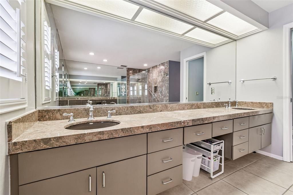 For Rent: $5,995 (3 beds, 3 baths, 2636 Square Feet)