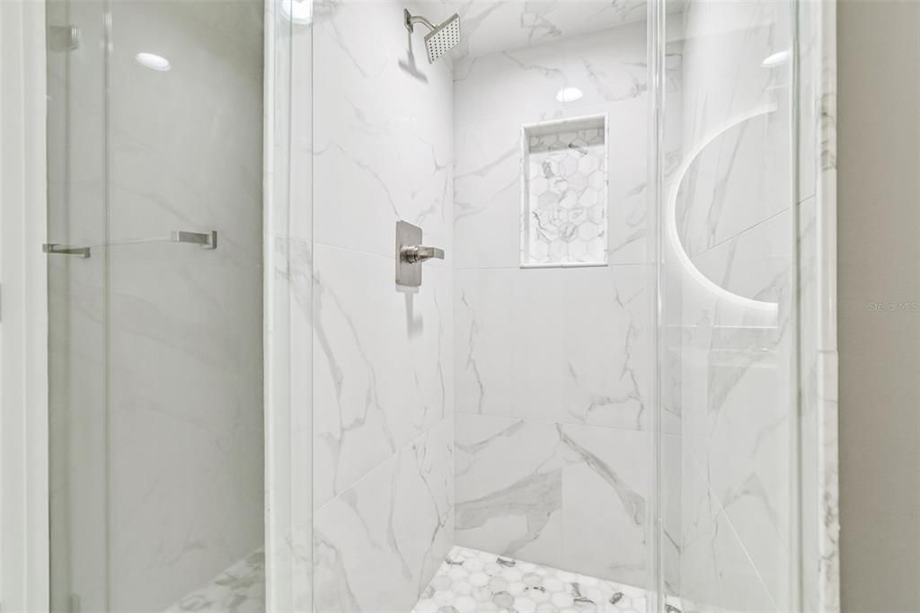 For Rent: $5,995 (3 beds, 3 baths, 2636 Square Feet)