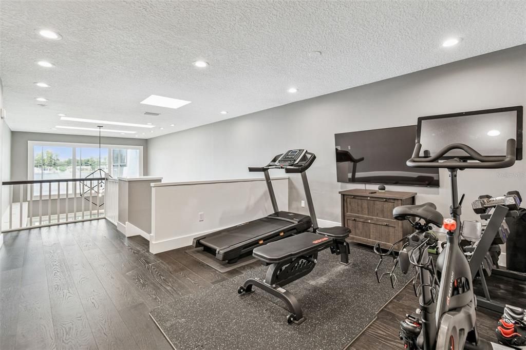 For Rent: $5,995 (3 beds, 3 baths, 2636 Square Feet)