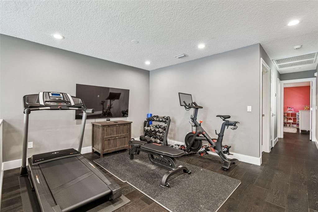 For Rent: $5,995 (3 beds, 3 baths, 2636 Square Feet)