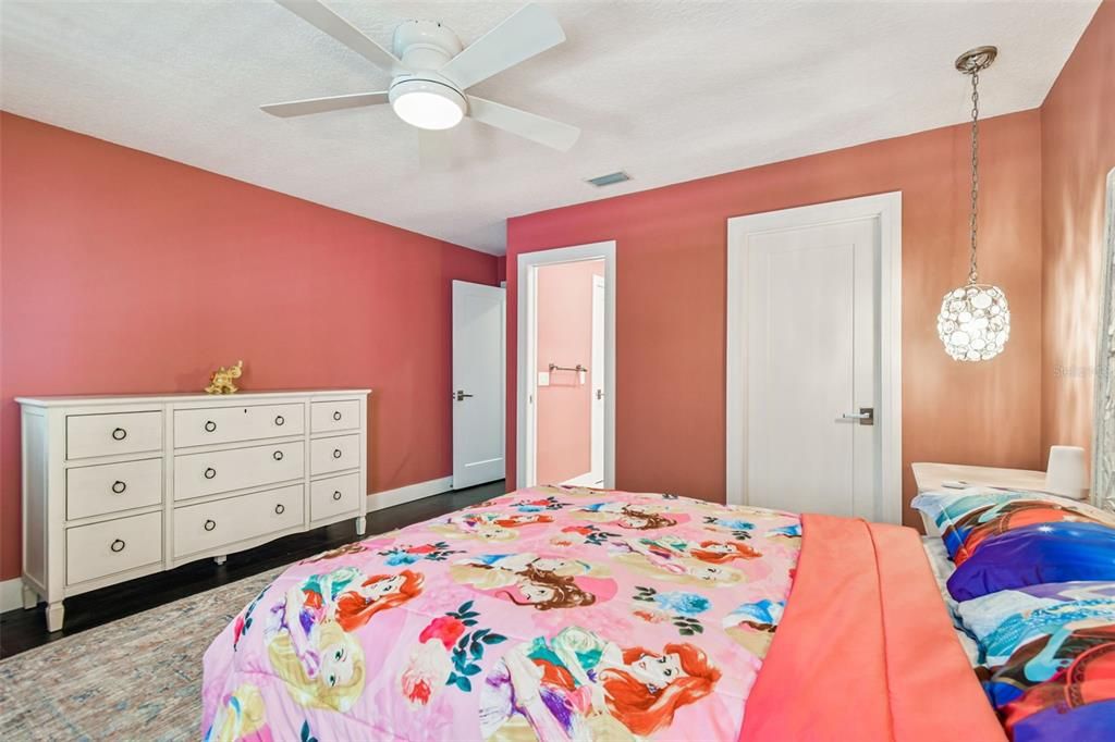 For Rent: $5,995 (3 beds, 3 baths, 2636 Square Feet)