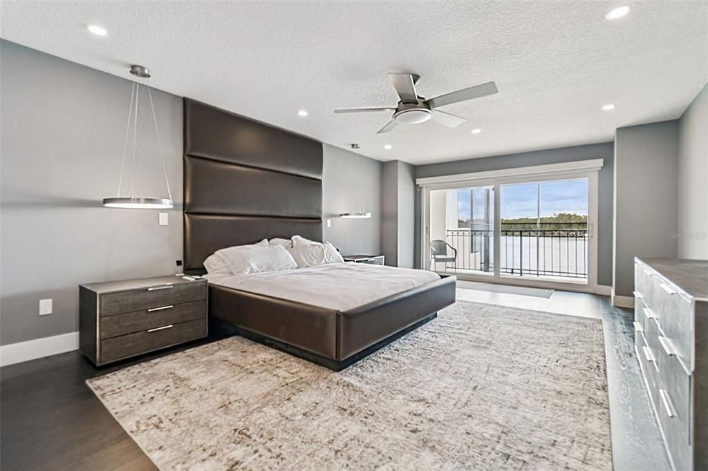 For Rent: $5,995 (3 beds, 3 baths, 2636 Square Feet)