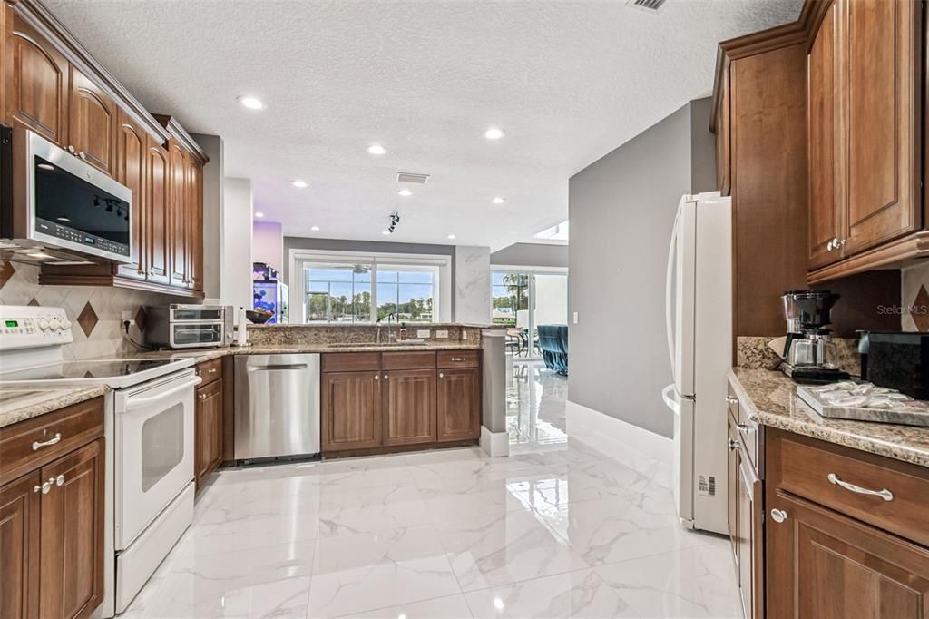 For Rent: $5,995 (3 beds, 3 baths, 2636 Square Feet)