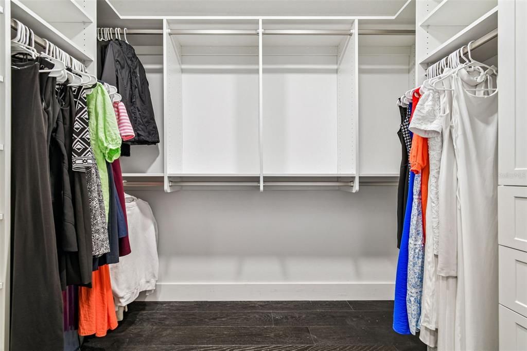 For Rent: $5,995 (3 beds, 3 baths, 2636 Square Feet)