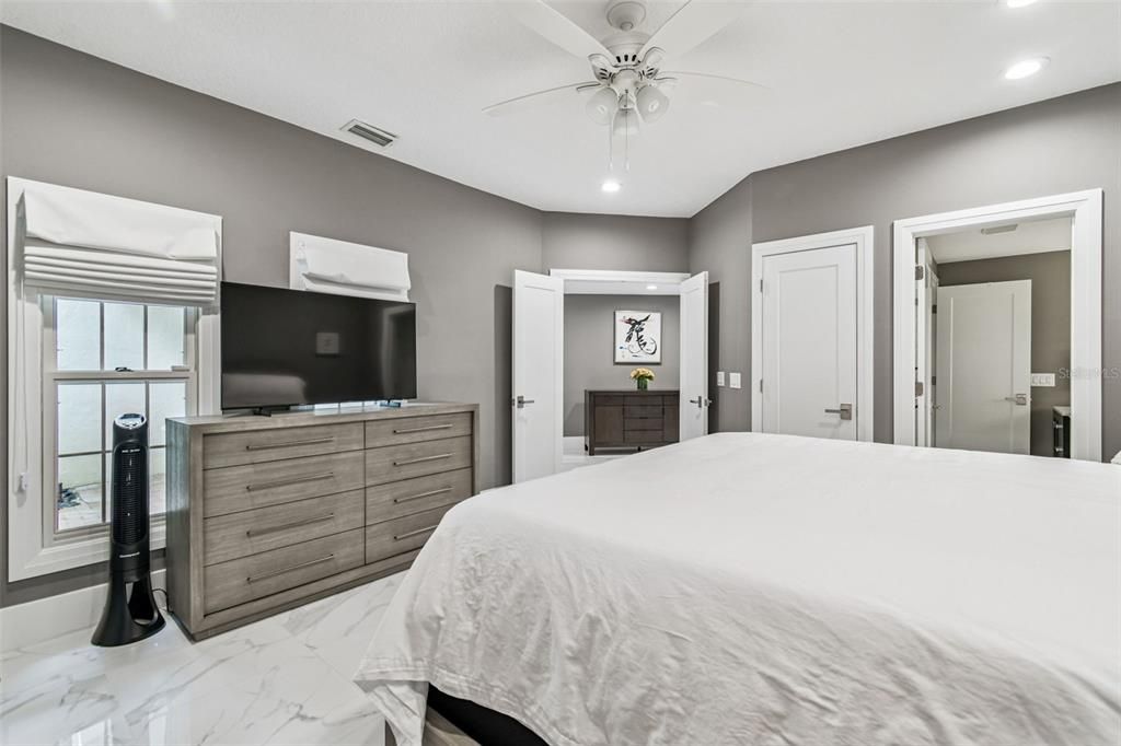 For Rent: $5,995 (3 beds, 3 baths, 2636 Square Feet)