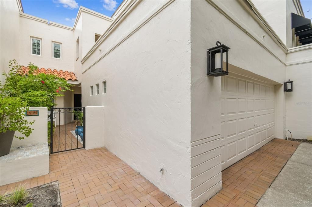 For Rent: $5,995 (3 beds, 3 baths, 2636 Square Feet)