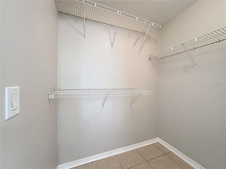 For Sale: $375,000 (4 beds, 2 baths, 1775 Square Feet)