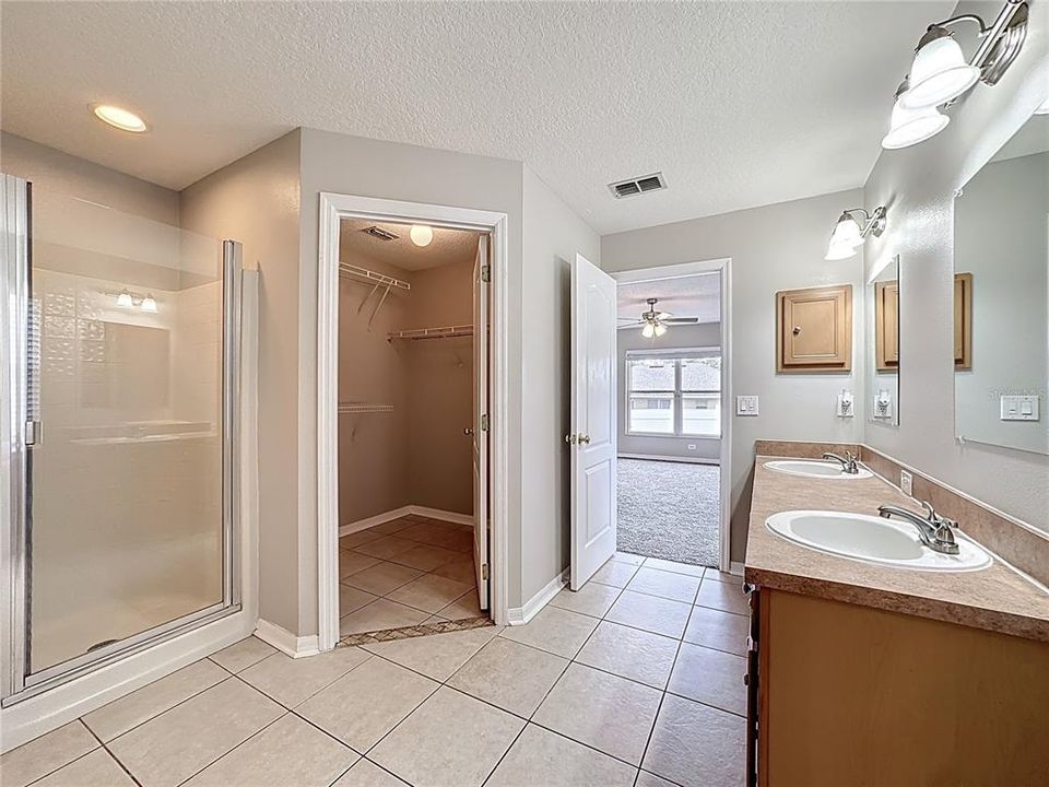 For Sale: $375,000 (4 beds, 2 baths, 1775 Square Feet)