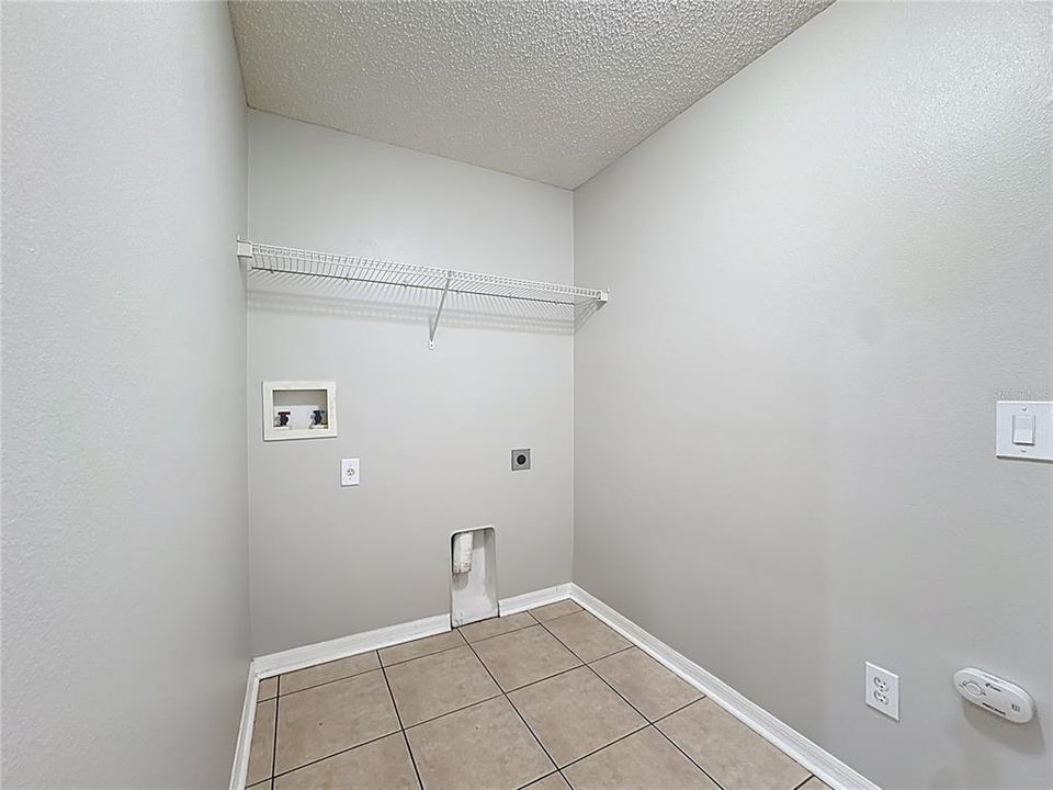 For Sale: $375,000 (4 beds, 2 baths, 1775 Square Feet)