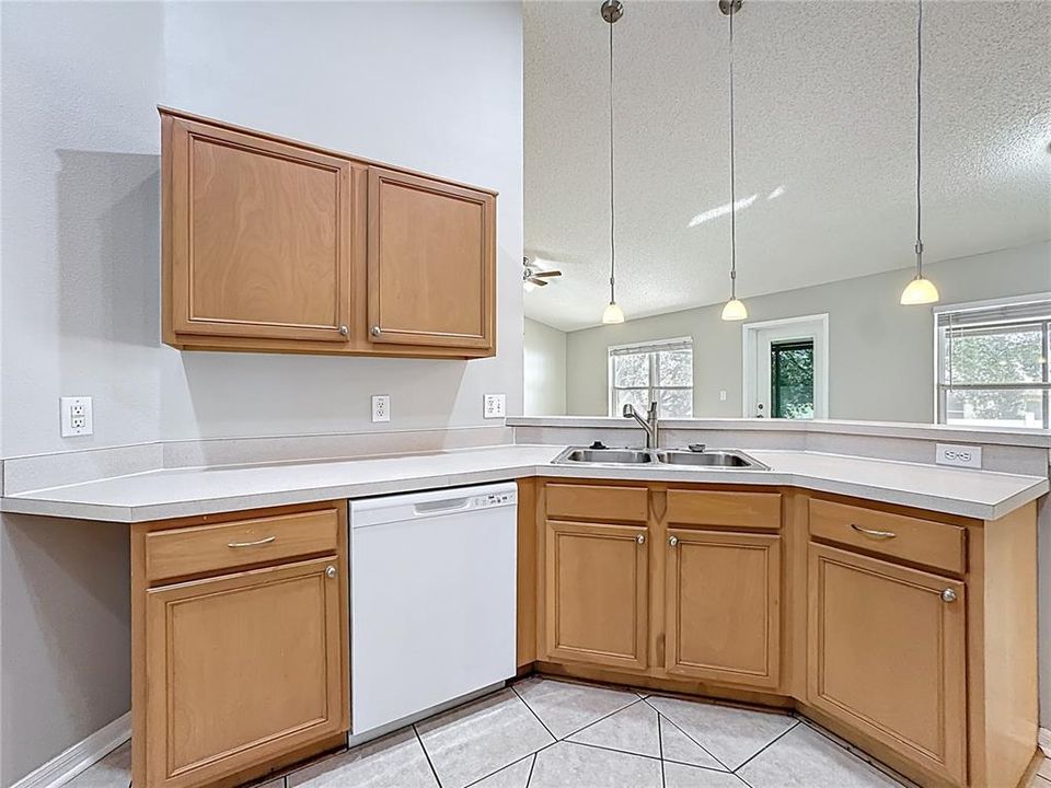 For Sale: $375,000 (4 beds, 2 baths, 1775 Square Feet)