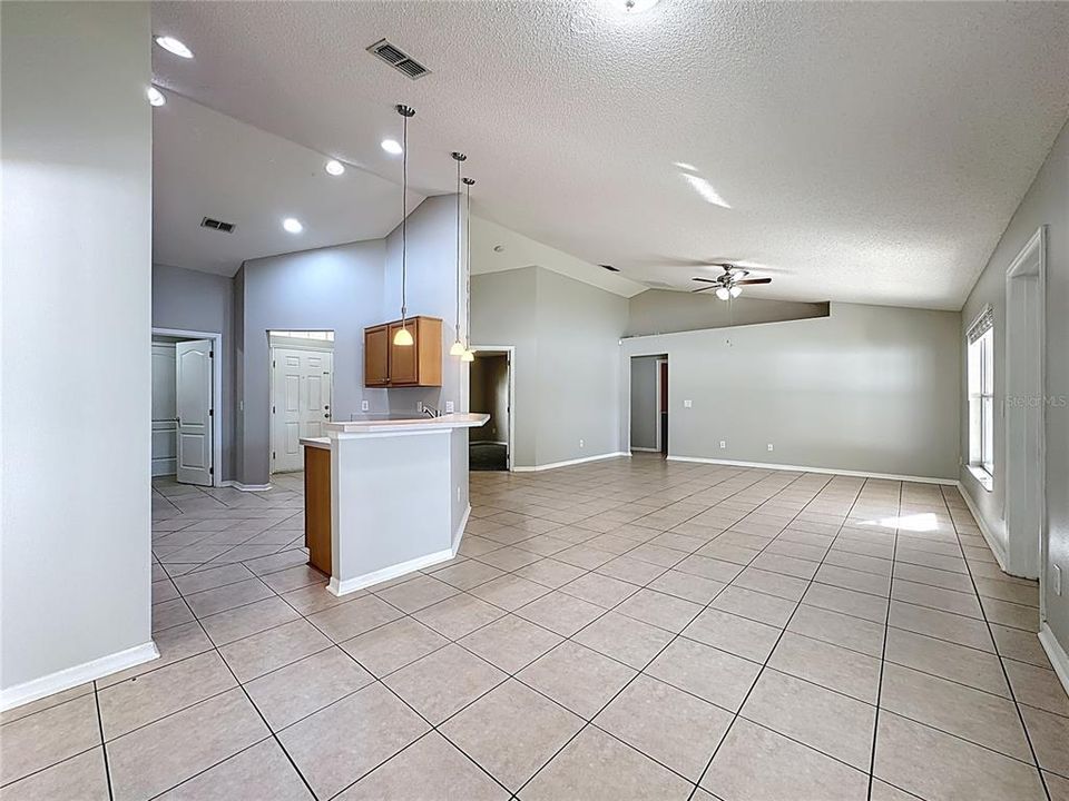 For Sale: $375,000 (4 beds, 2 baths, 1775 Square Feet)