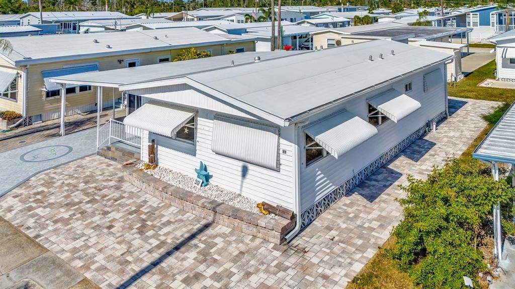 For Sale: $285,000 (2 beds, 2 baths, 960 Square Feet)