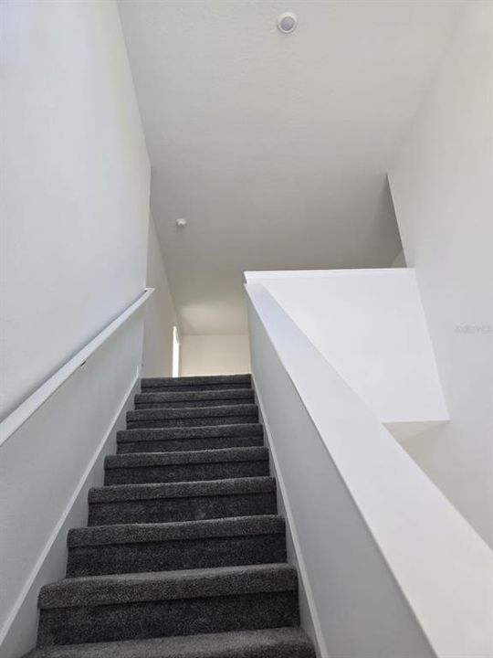 合同活跃: $2,500 (5 贝兹, 2 浴室, 2388 平方英尺)