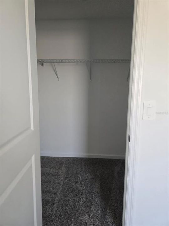 合同活跃: $2,500 (5 贝兹, 2 浴室, 2388 平方英尺)