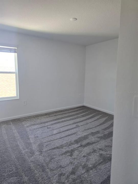 合同活跃: $2,500 (5 贝兹, 2 浴室, 2388 平方英尺)