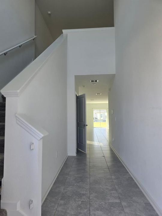 合同活跃: $2,500 (5 贝兹, 2 浴室, 2388 平方英尺)