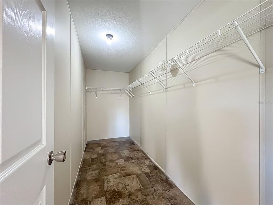 На продажу: $195,000 (2 спален, 2 ванн, 1560 Квадратных фут)