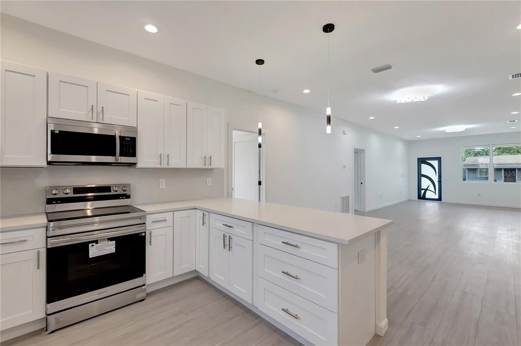 For Sale: $409,900 (4 beds, 2 baths, 1620 Square Feet)