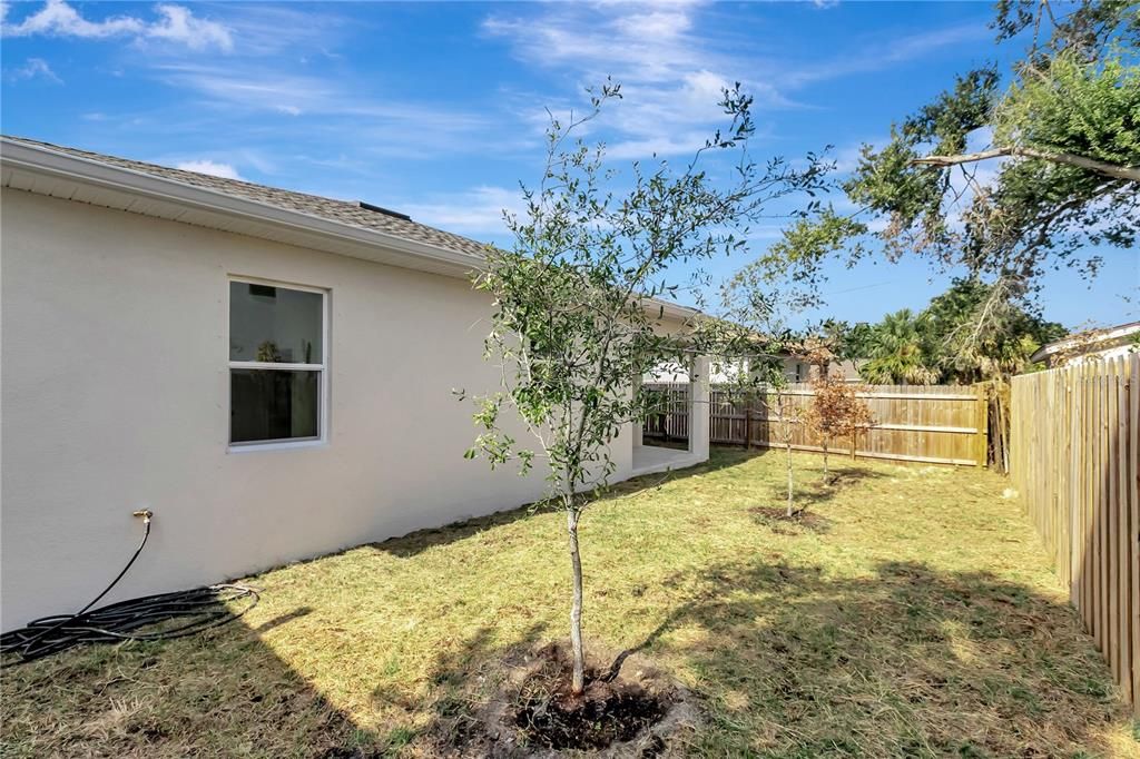 For Sale: $409,900 (4 beds, 2 baths, 1620 Square Feet)