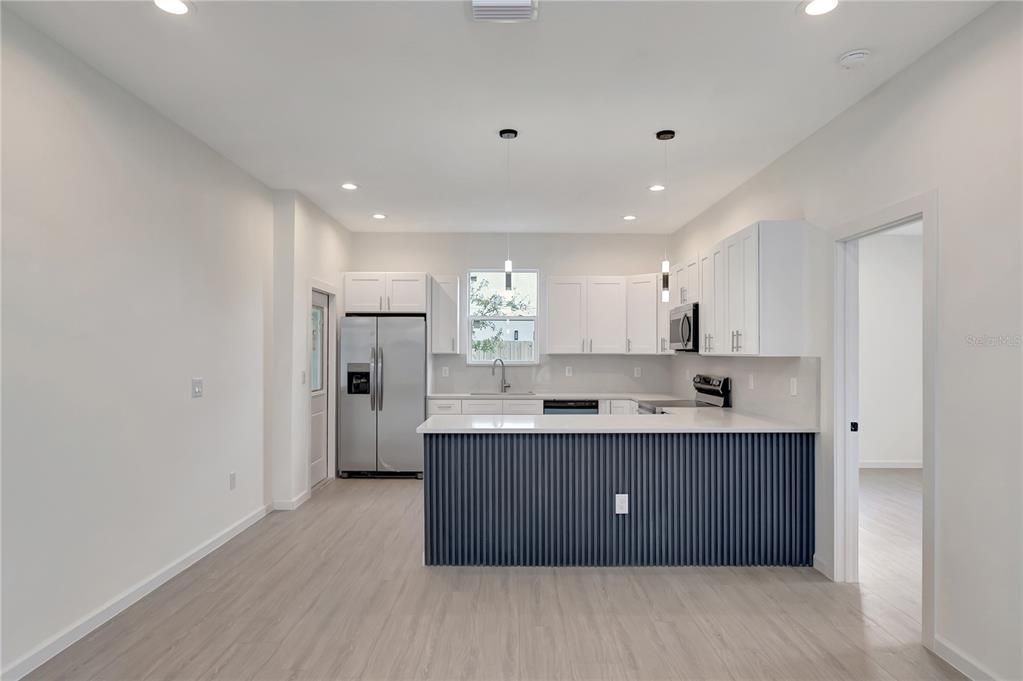 For Sale: $409,900 (4 beds, 2 baths, 1620 Square Feet)