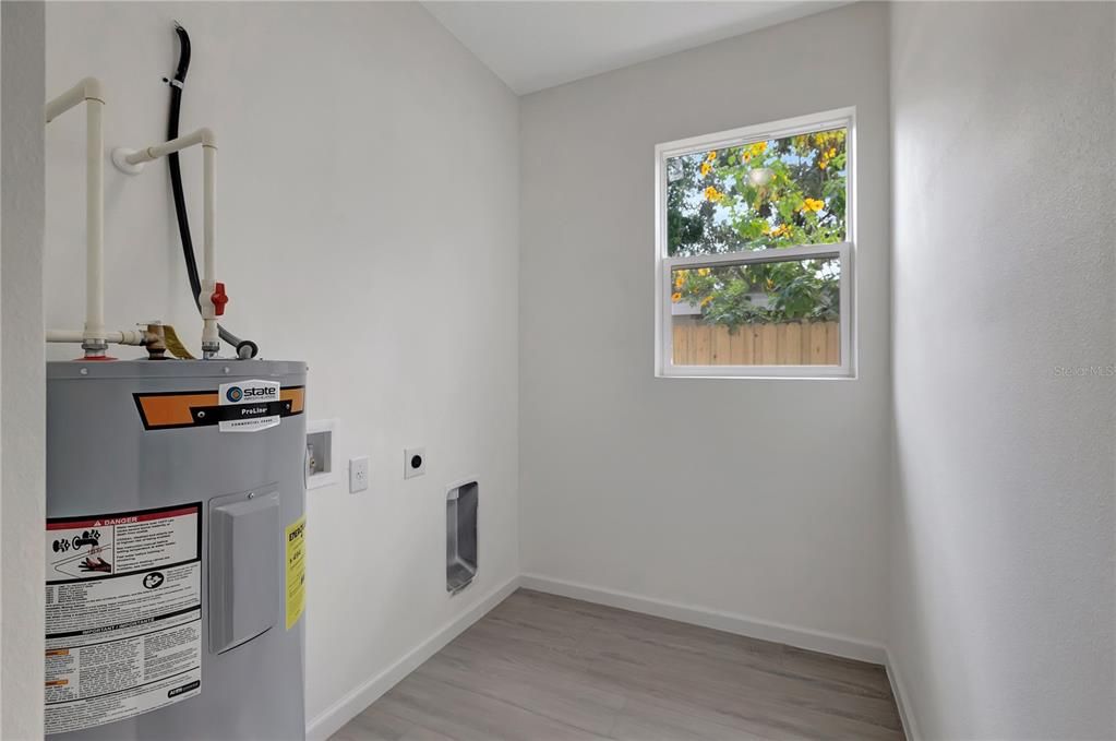 For Sale: $409,900 (4 beds, 2 baths, 1620 Square Feet)