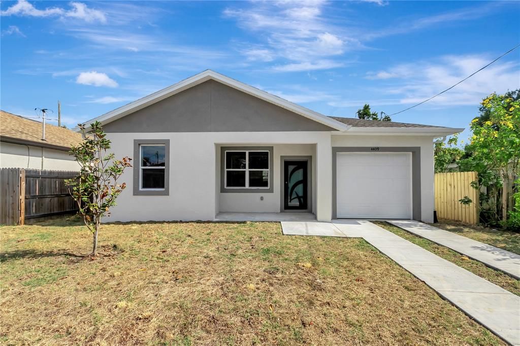 For Sale: $409,900 (4 beds, 2 baths, 1620 Square Feet)